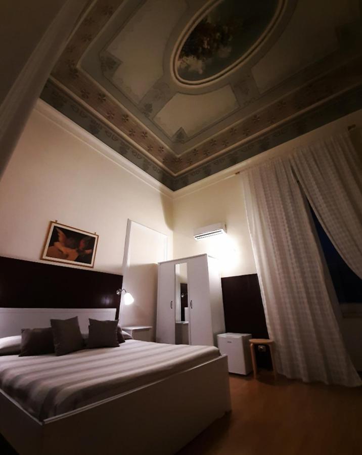 Dimora Novecento Bed & Breakfast Catania Bagian luar foto